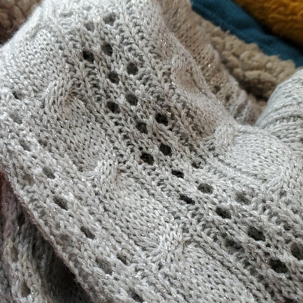 Glittery Grey Knitted Sweater - Picture 5 of 6